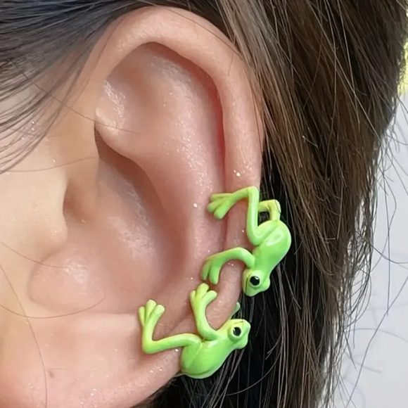 Jewelry - Cute Frog Ear Clips